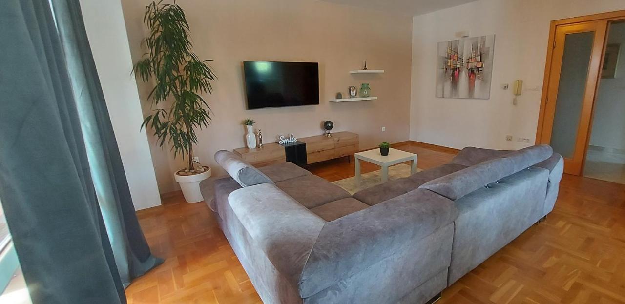 Apartments Tomic บีโอกราดนาโมรู ภายนอก รูปภาพ